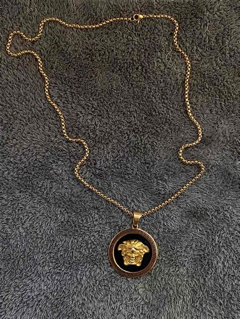 cadena versace